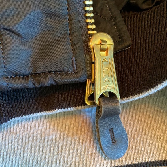 Alpha industries bomber jacket - Picture 3 of 7